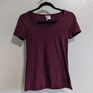 DIVIDED H&M Heathered maroon tee